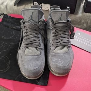 Air Jordan 4 Retro KAWS - Cool Grey